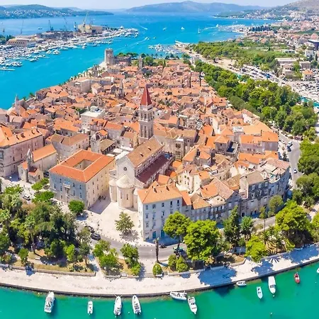 Olea * Kaštela